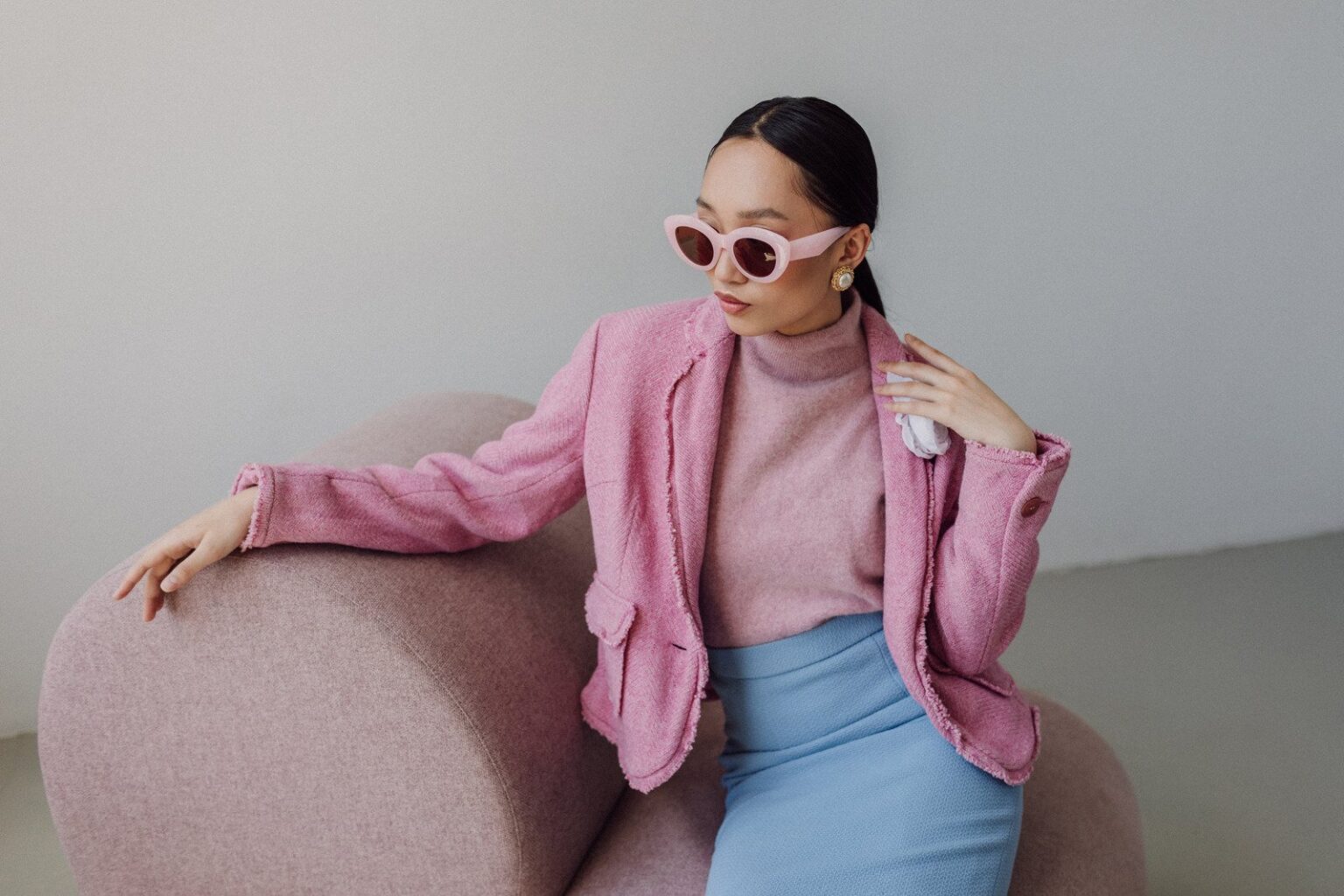 How To Dress For The Office: A Guide For Modern Workers