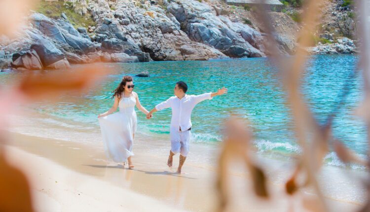 Honeymoon couple