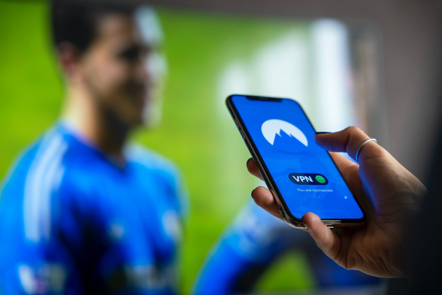 Unlock Unlimited Streaming and Online Privacy with ExpressVPN: The Best VPN in Town!