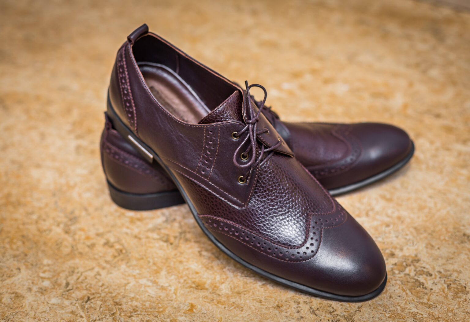 Step Up Your Style Game: Discover the Latest Men’s Footwear Collection on Official-Humanic