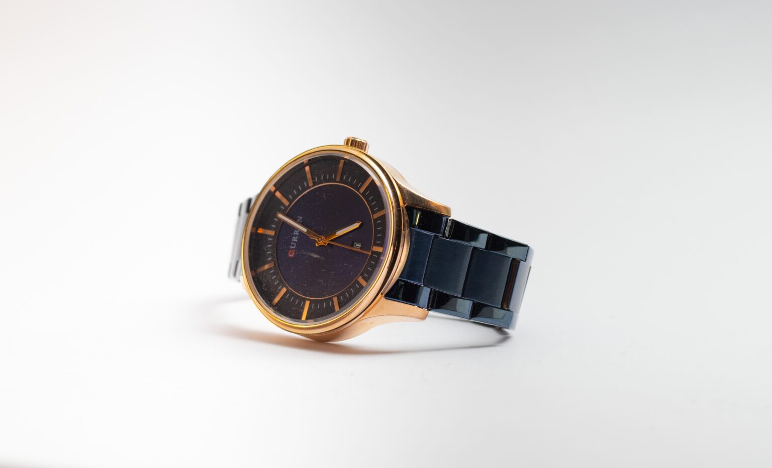 Elevate Your Style with Distinctive Men’s Accessories from Official-Shinola